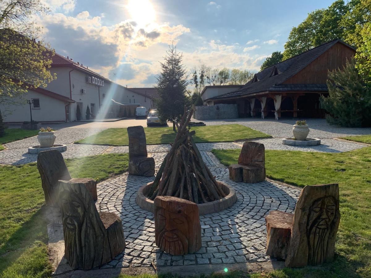 Orion Hotel Parczew Exterior photo